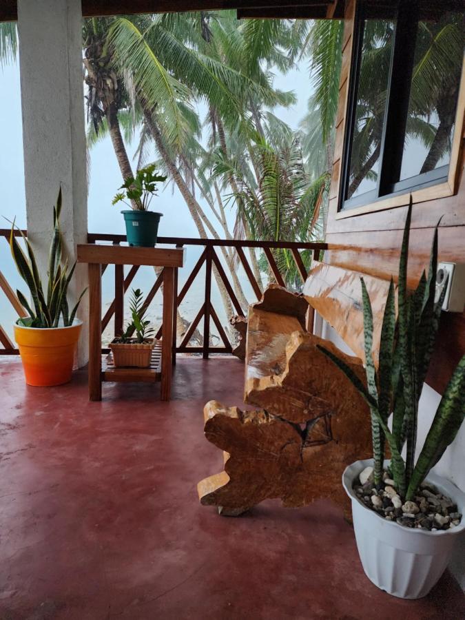 Chue&Larry'S Beachside Homestay Libagon 외부 사진
